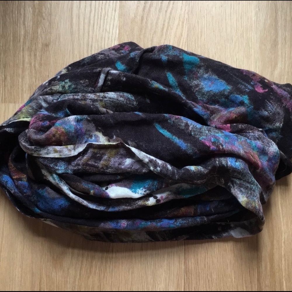Silence & Noise Multicolored Circle Scarf - image 3